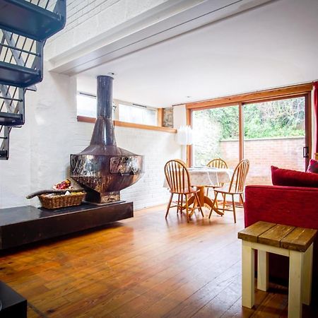 2 Bedroom Characterful Semi-Detached House, Enviably Located With Balcony And Terrace セント・アンドルーズ エクステリア 写真