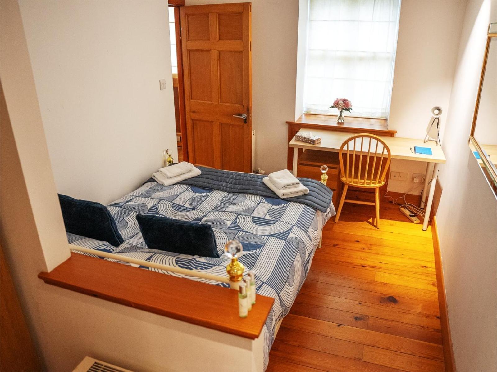 2 Bedroom Characterful Semi-Detached House, Enviably Located With Balcony And Terrace セント・アンドルーズ エクステリア 写真